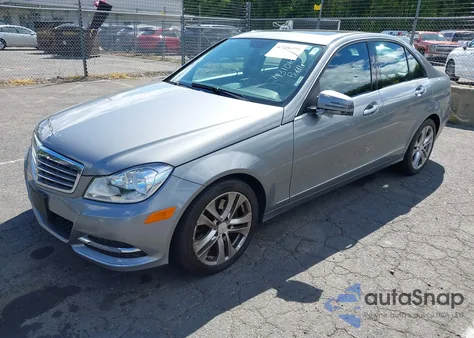 2013 Mercedes-Benz C 300 Luxury 4Matic from USA, damaged, VIN WDDGF8AB3DA833776